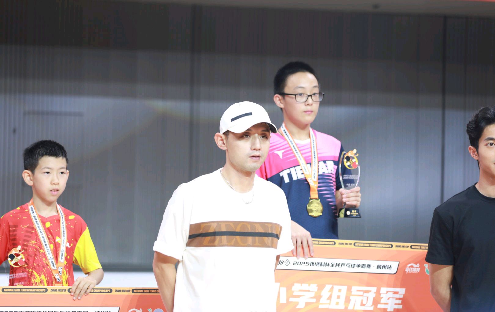 张继科首创个人乒乓公开赛