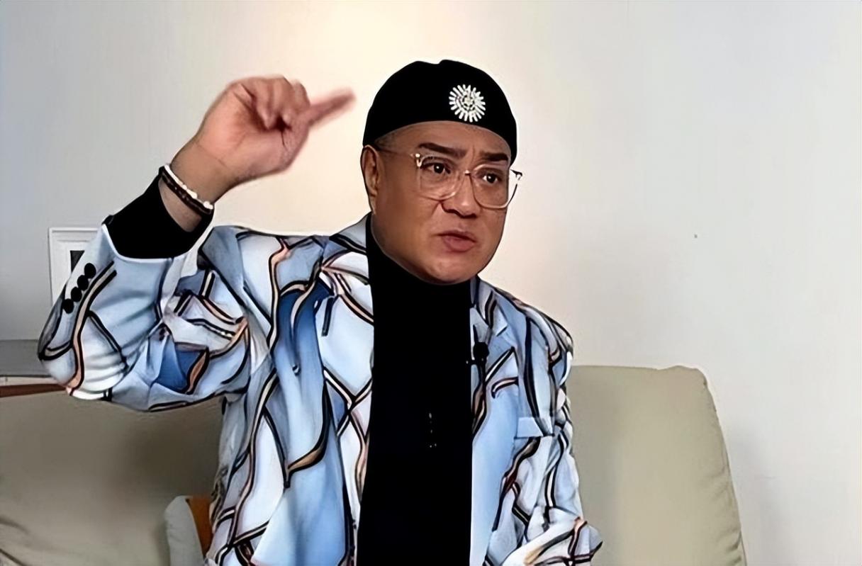 67岁前TVB男星餐厅唱歌谋生